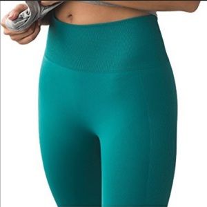 Lululemon | Zone in Tight